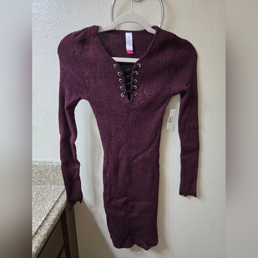 NWT Sweater Midi Dress Medium Burgundy Black